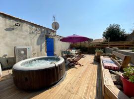 aux capitelles de laure, hotel v destinácii Laure-Minervois