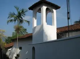 Regent Lodge and Villa
