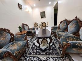 Redzuan Homestay (Muslim Friendly) โรงแรมในมัวร์