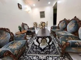 Redzuan Homestay (Muslim Friendly)