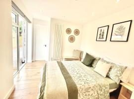 Stunning 1 bedroom and double sofa bed near Train station, hotel cerca de Museo Southampton City Art Gallery, Southampton