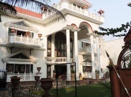 Viesnīca Kunjpur Guest House pilsētā Allahābāda, netālu no apskates objekta Phaphamau Junction
