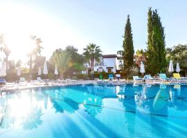 Gorgeus Flat with Pool and Nature View in Kyrenia, hotel conveniente a Kyrenia