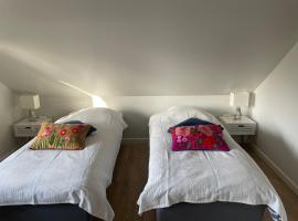 Ledvogterhuset B&B, מקום אירוח B&B בFaxe