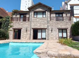 Precioso Chalet Vista Mar, chalé alpino em Mar del Plata