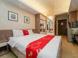Sumedang에 위치한 호텔 RedLiving Apartemen Easton Park Jatinangor - Azhimah Rooms
