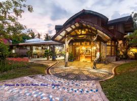 Oldwoods By The Sea Nature Resort - Pangasinan: Bani şehrinde bir otoparklı otel