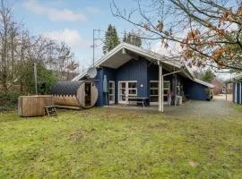 4 Bedroom Gorgeous Home In Oksbøl
