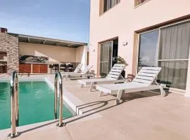 IRINI. seaview - beach - pool - privacy