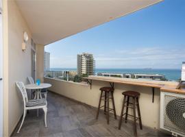 24 Sea Lodge - Sea Viewing Apartment, hotel sa Durban