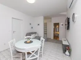 Apartment in Supetar with terrace, air conditioning, W-LAN 3553-4