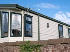 Wrights Retreat 4 Lunan View St Cyrus Caravan Park, кемпінг у місті Saint Cyrus