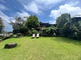 Log Cabin Mountain View Tugu Selatan Cisarua