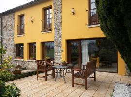 Casa A Curiscada, Hotel in Burres