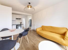 Le Mermoz - Proche centre-ville, apartman u gradu 'Laval'