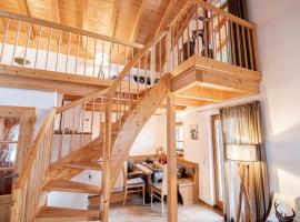 Hirsch Chalet #Sauna, hotel with parking in Lechbruck