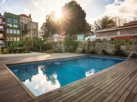 Swimming Pool Luxury House, with AC Downtown Porto