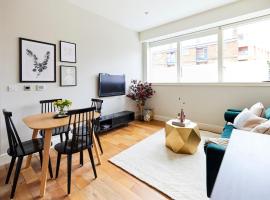 The Waltham Forest Escape - Adorable 2BDR Flat, self catering accommodation in London