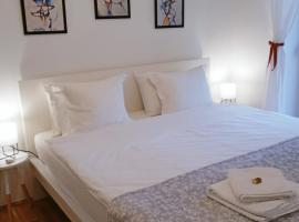 Vedrana-Free garage, hotel near Zagreb Main Bus Station, Zagreb