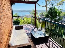Spacious getaway with panoramic water & mountain views
