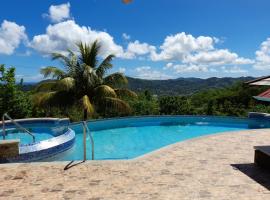 Eden Crest Villa: Anse La Raye şehrinde bir otel