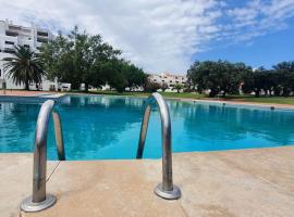 Oura Vilanova - Beach, Pool & Garden, hotel with parking in Brejos
