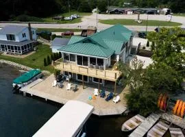 The Boathouse at Evans Lake