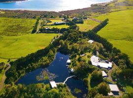 The Lakes - Kai Iwi Lakes Exclusive Retreat, rodinný hotel v destinaci Kaihu