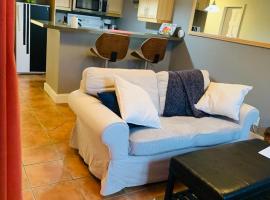 fully equiped Condo, pool and Spa only in summer