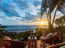 Villa Amor del Mar with Breathtaking View of Ocean & Jungle, cabana o cottage a Dominical