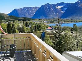 8 person holiday home in SORTLAND-By Traum, khách sạn ở Sortland