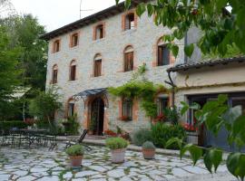 B&B Casa di Campagna, lavprishotell i Miane