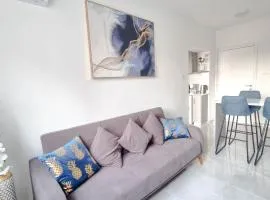Coastal Chic: Luxury Apt in the Heart of the City! with Smart TV!
