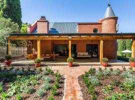 Devon Castle Forest Lodge, hotel u gradu Stelenboš