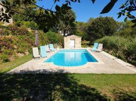 Villa de 4 chambres avec piscine privee jardin clos et wifi a Saint Nazaire, hotel in Saint-Nazaire