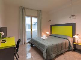 Delta Rooms, hotel en Olbia