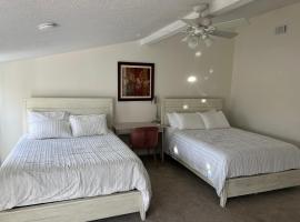 Large Bedroom With 2 Queen Bed, вариант проживания в семье в Шарлотт