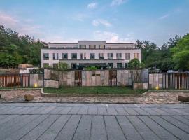The Lucid Resort Tiantai, hotel di Tiantai