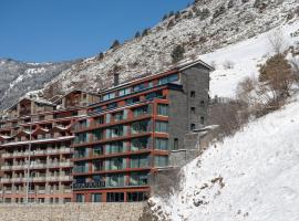 El Tarter luxury apartments, The Mirror