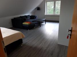 NEU Ferienwohnung Kropp OG - Rechts, Hotel in Kropp