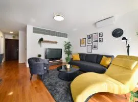 Lavir Apartment with parking