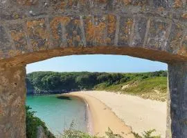 Pembrokeshire Near Beach With A Hot Tub