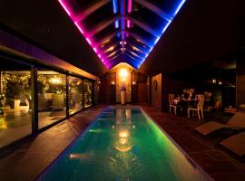 Black Barn Spa Swim & Stay, hotel with jacuzzis in Great Yarmouth