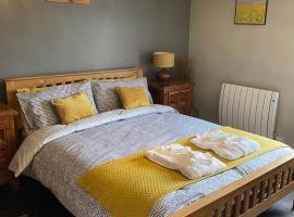 Top Floor at Cantref House、ブレコンのホテル