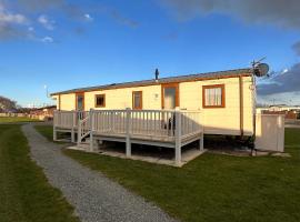 L76 Rickardos Holiday Lets, glamping site in Mablethorpe