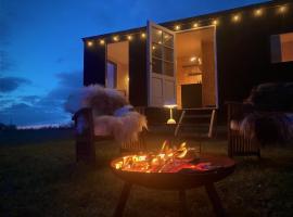 Cozy Tiny House on a farm, cottage in Skibby