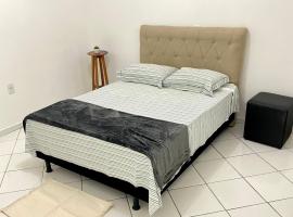 Apartamento aconchegante próx ao Centro - 1 quarto, holiday rental in Vitória da Conquista