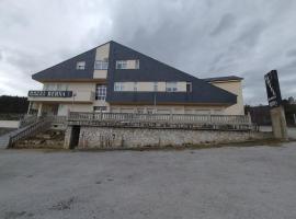 HOTEL BERNA, hotel in La Rúa