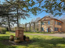 Babanel, Hotel in Montans