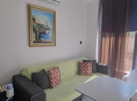 Aloha Airport Guest Home, holiday rental in Altınkum